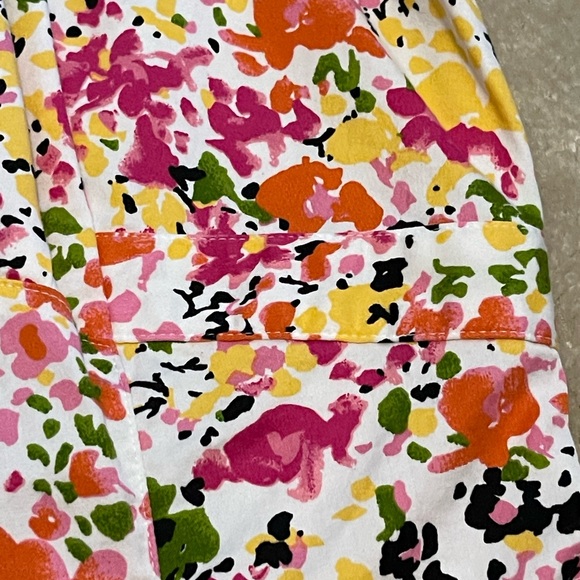 Apostrophe Stretch Sleeveless Floral Blouse - Button Up - Ruffled Arm Holes - Picture 3 of 10